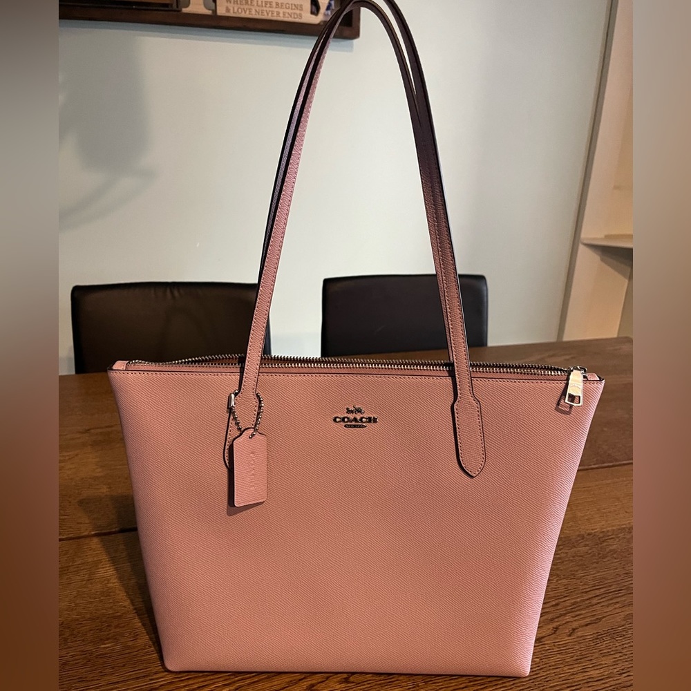 Coach NWOT Zip Top Tote